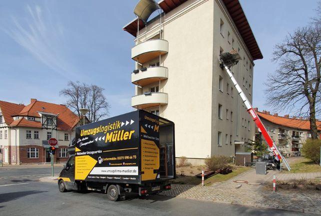 Möbellift schnell und einfach in Regis-Breitingen